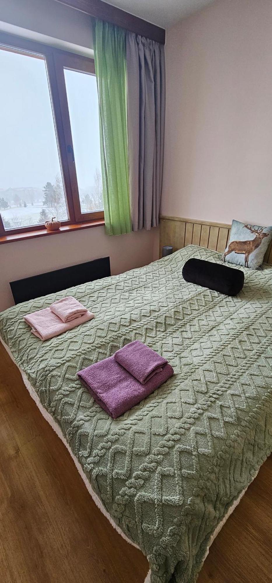 Green Peaks Suite In Pirin Golf & County Club Razlog Room photo