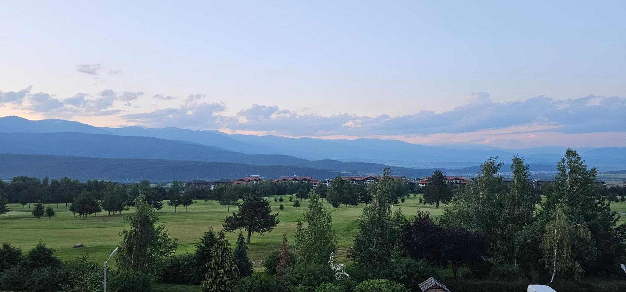 Green Peaks Suite In Pirin Golf & County Club Razlog Exterior photo